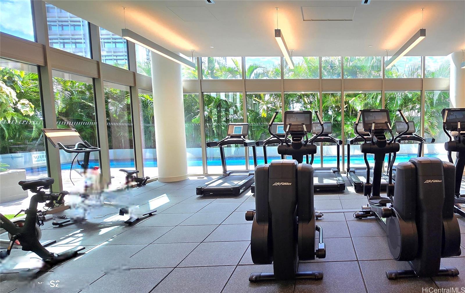 Sky Ala Moana East condo # 3104, Honolulu, Hawaii - photo 16 of 21