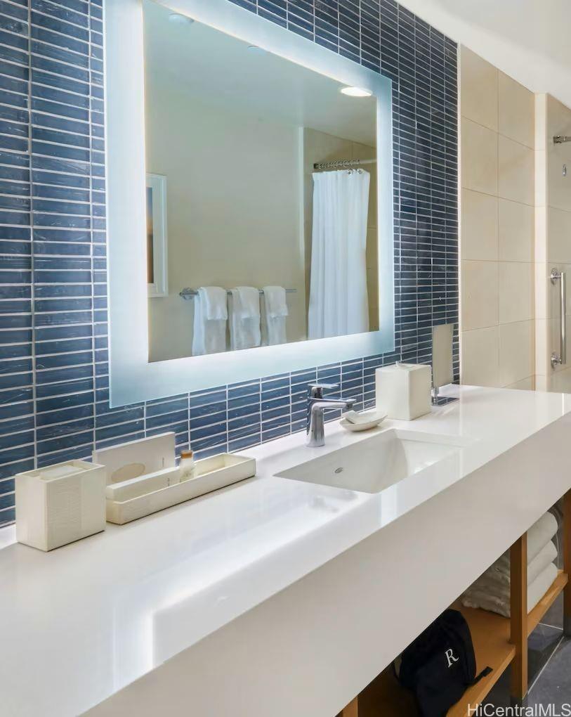 Sky Ala Moana East condo # 3104, Honolulu, Hawaii - photo 9 of 21