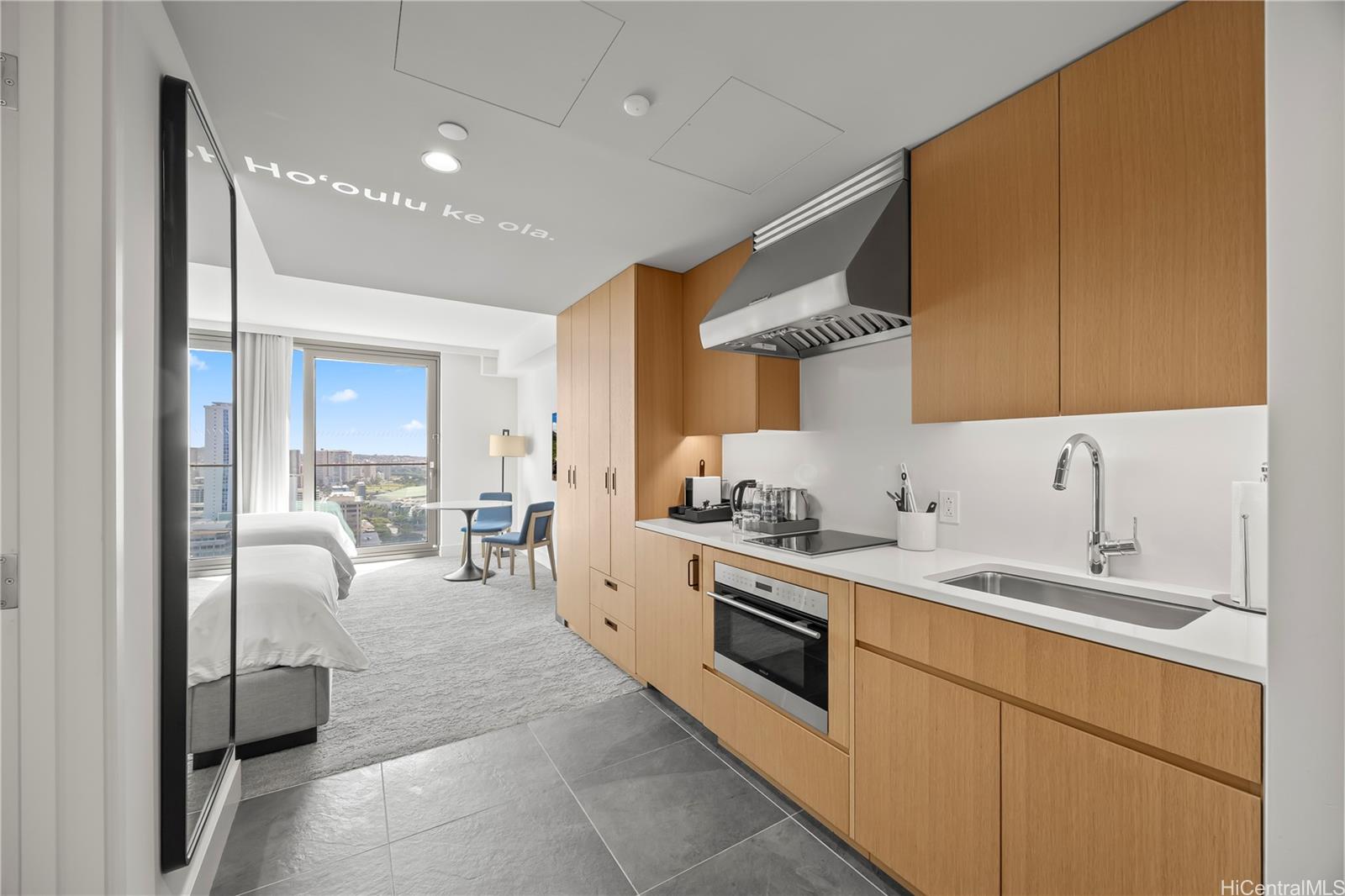 Sky Ala Moana East condo # 3105, Honolulu, Hawaii - photo 4 of 24