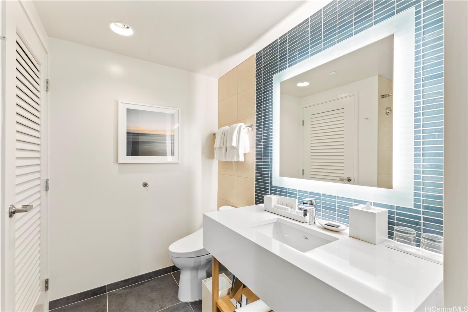 Sky Ala Moana East condo # 3201, Honolulu, Hawaii - photo 15 of 25