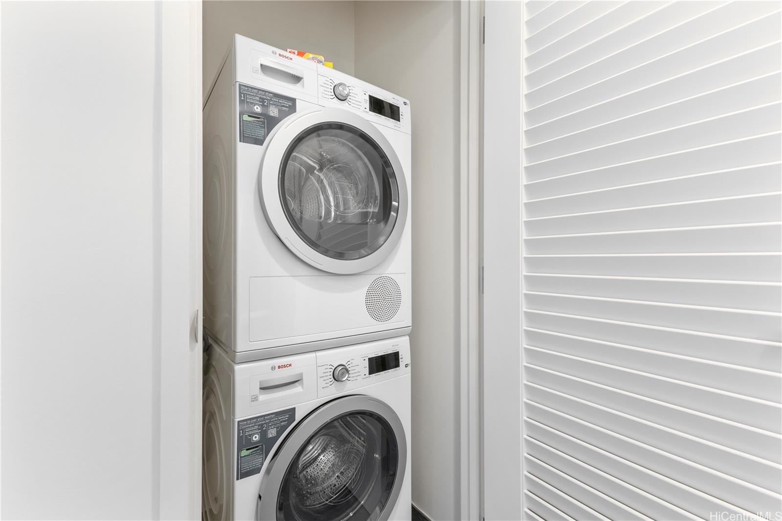 Sky Ala Moana East condo # 3201, Honolulu, Hawaii - photo 17 of 25