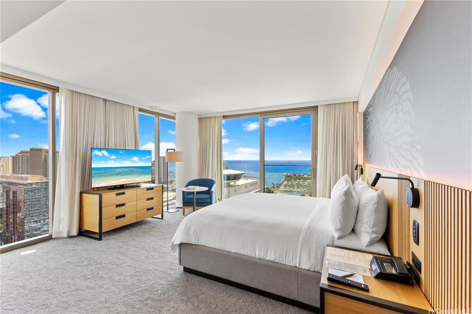 Sky Ala Moana East condo # 3201, Honolulu, Hawaii - photo 6 of 25