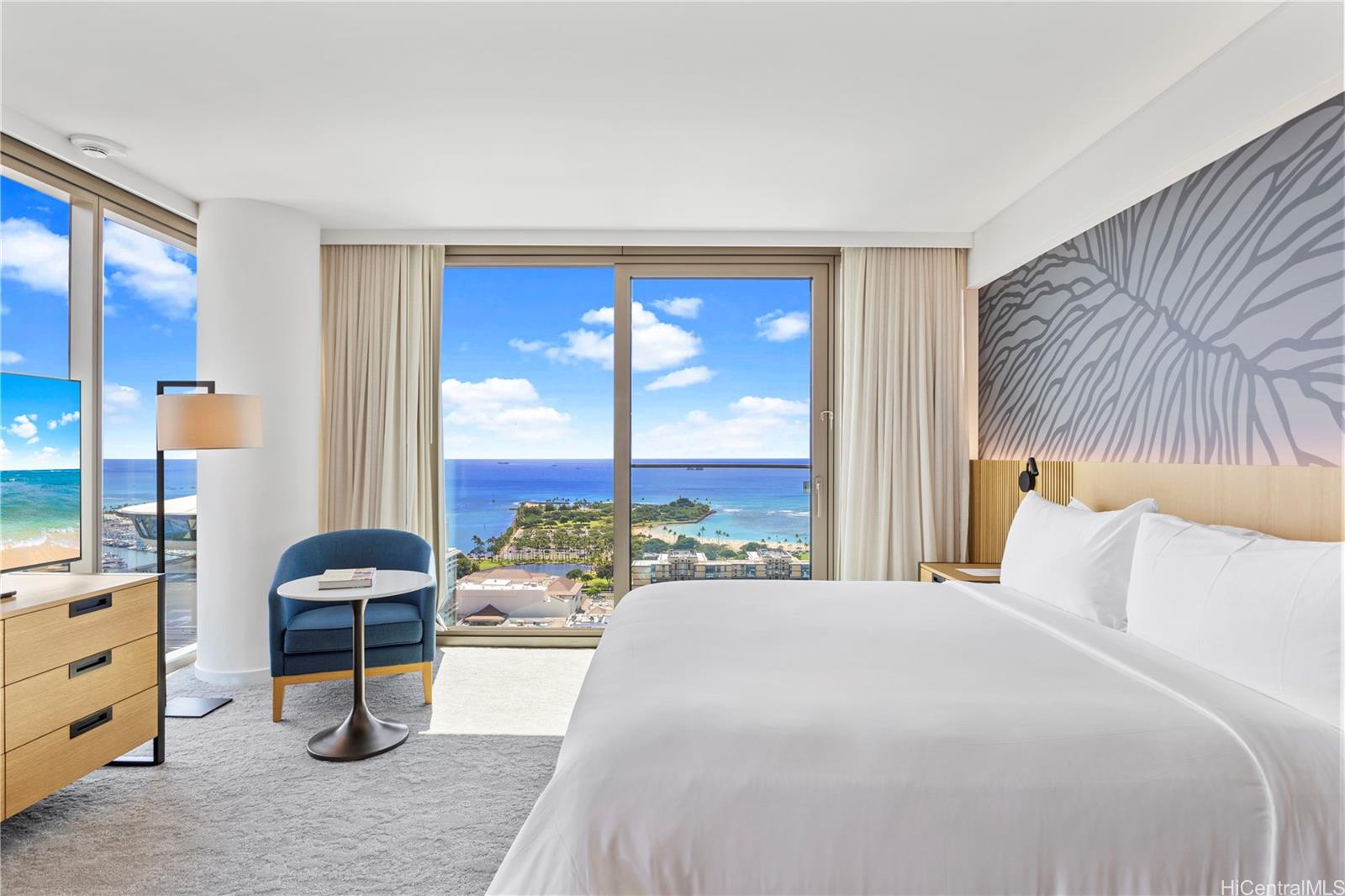 Sky Ala Moana East condo # 3201, Honolulu, Hawaii - photo 7 of 25