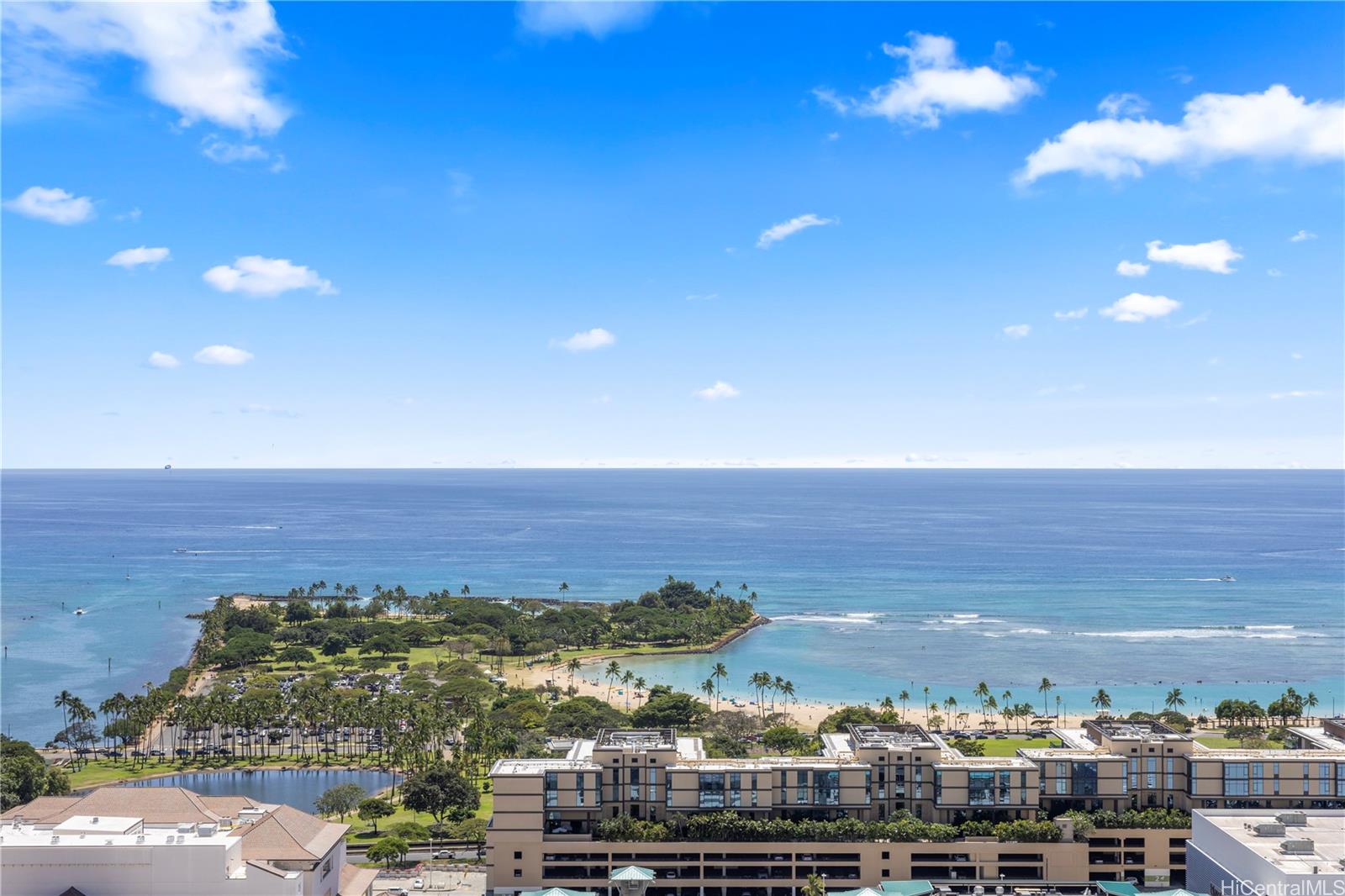 Sky Ala Moana East condo # 3204, Honolulu, Hawaii - photo 11 of 25