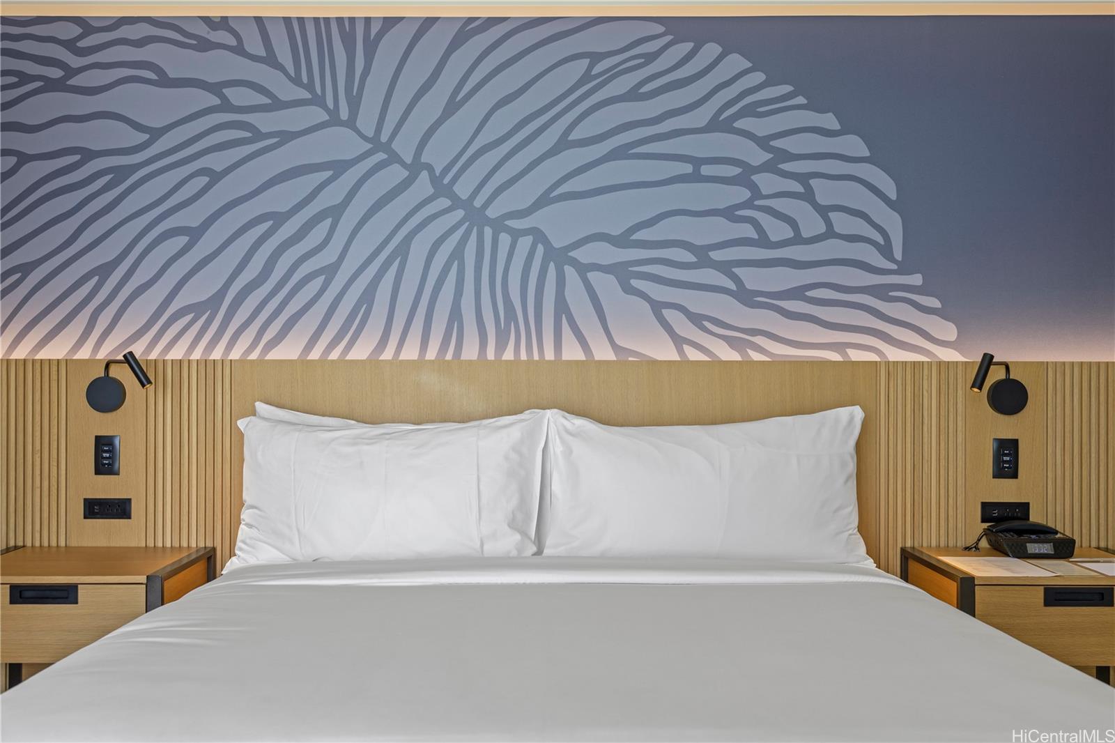 Sky Ala Moana East condo # 3204, Honolulu, Hawaii - photo 18 of 25