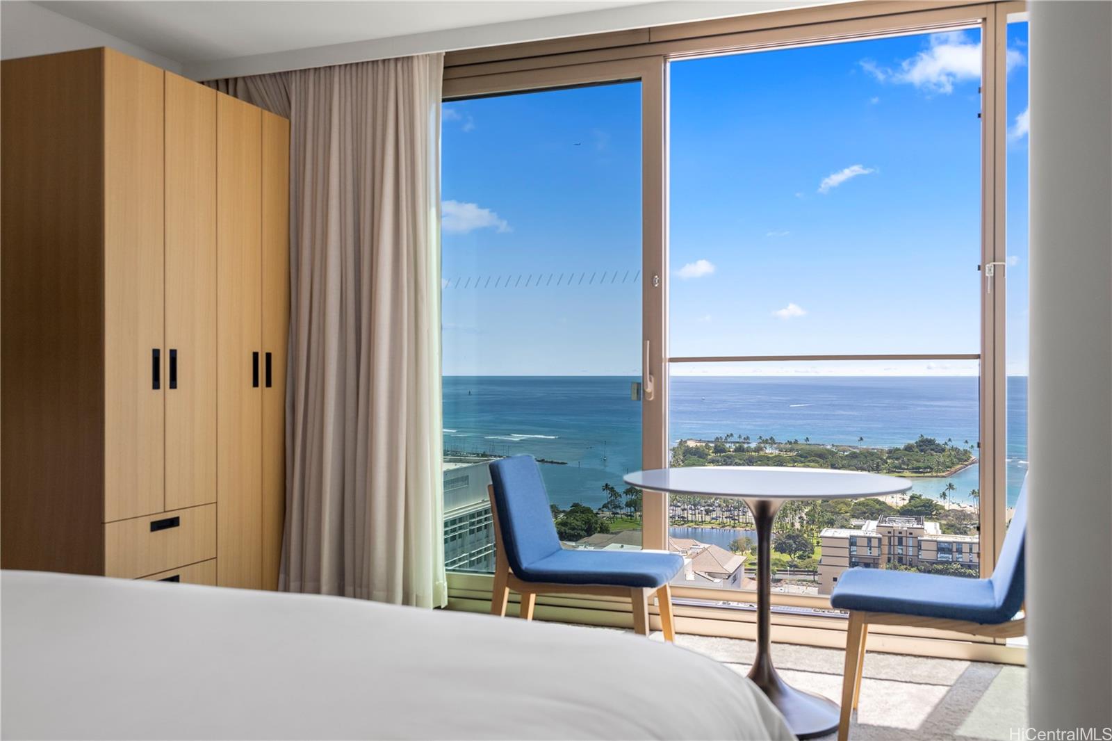 Sky Ala Moana East condo # 3204, Honolulu, Hawaii - photo 20 of 25