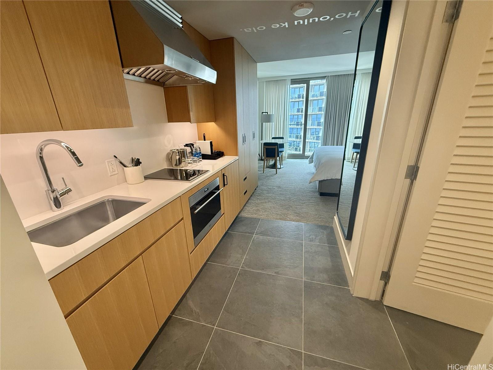 Sky Ala Moana East condo # 3306, Honolulu, Hawaii - photo 6 of 8