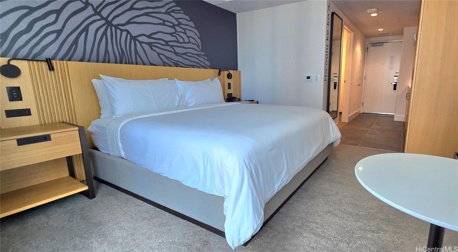 Sky Ala Moana East condo # 3308, Honolulu, Hawaii - photo 5 of 13