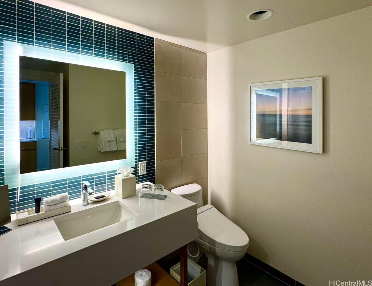 Sky Ala Moana East condo # 3311, Honolulu, Hawaii - photo 7 of 10