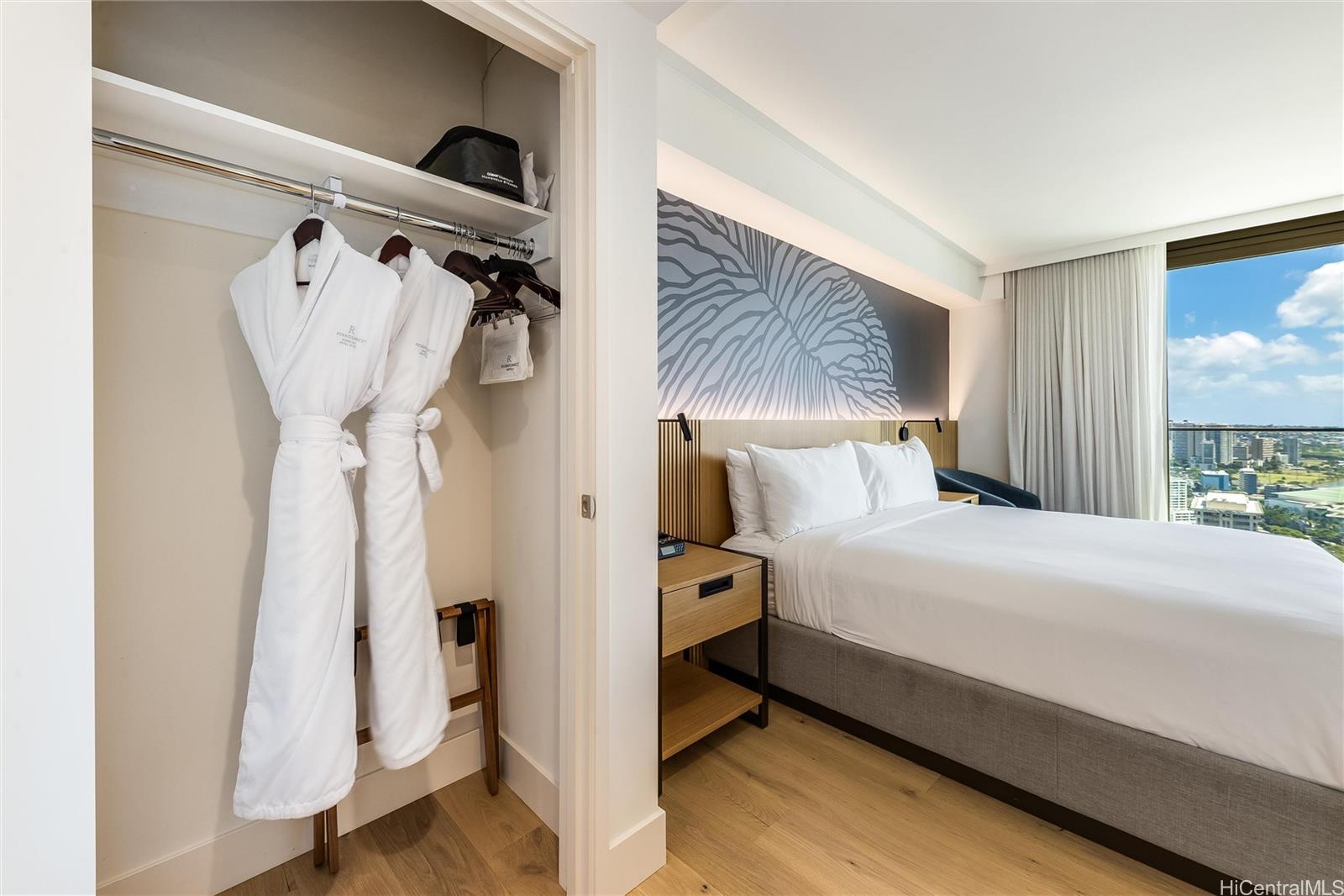 Sky Ala Moana East condo # 3605, Honolulu, Hawaii - photo 13 of 24