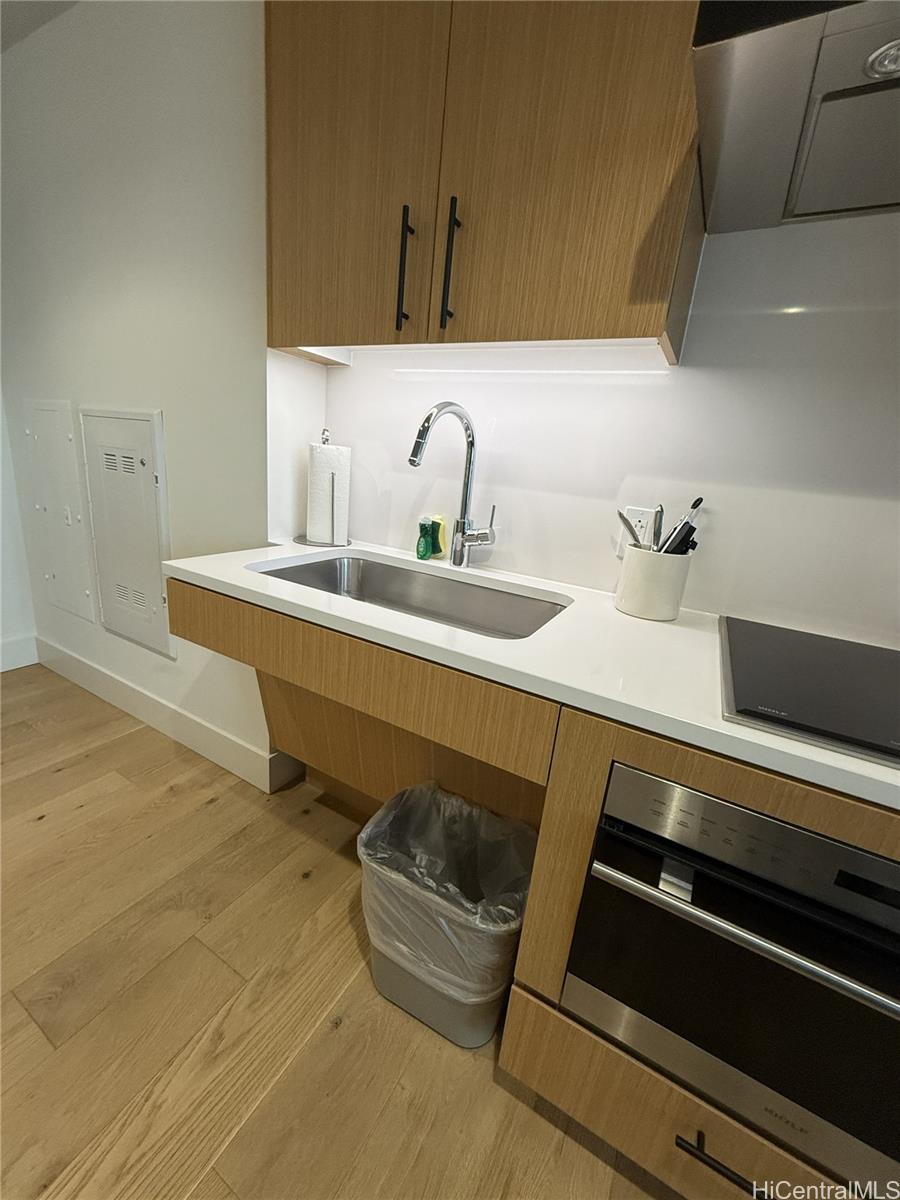 Sky Ala Moana East condo # 3608, Honolulu, Hawaii - photo 4 of 10