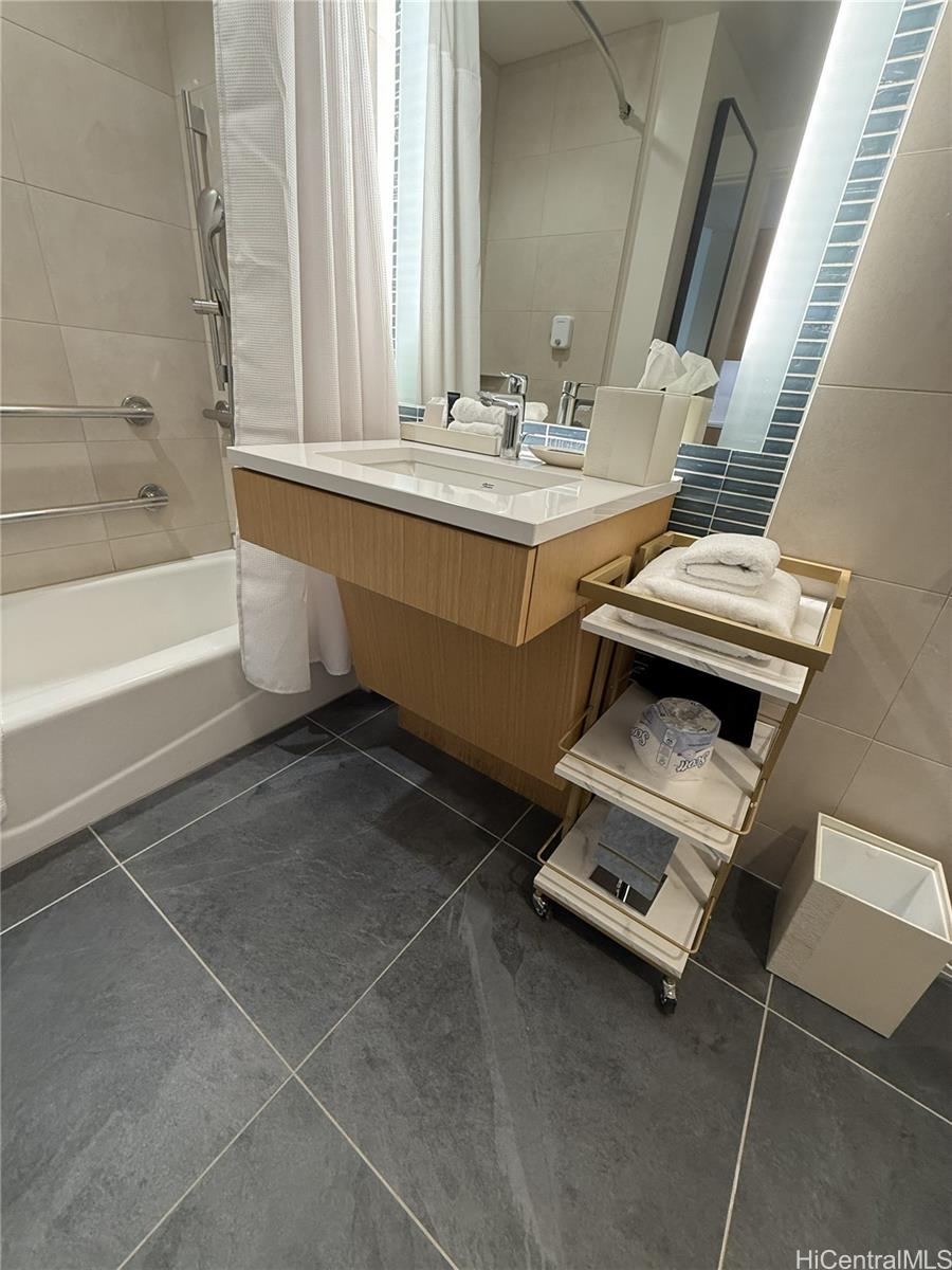 Sky Ala Moana East condo # 3608, Honolulu, Hawaii - photo 7 of 10