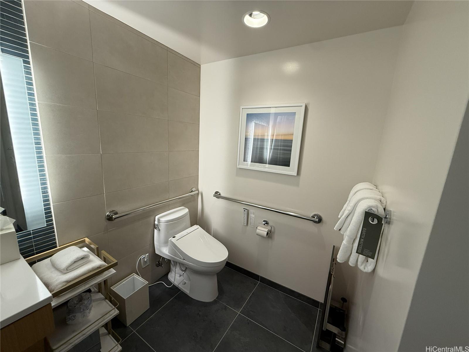 Sky Ala Moana East condo # 3608, Honolulu, Hawaii - photo 8 of 10