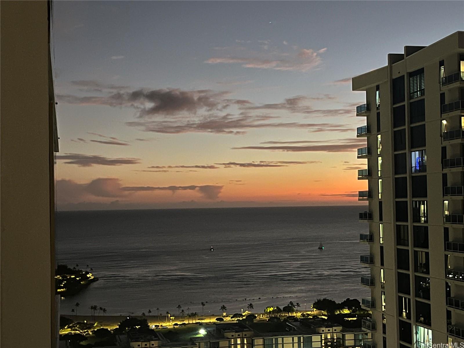Sky Ala Moana East condo # 3704, Honolulu, Hawaii - photo 16 of 17