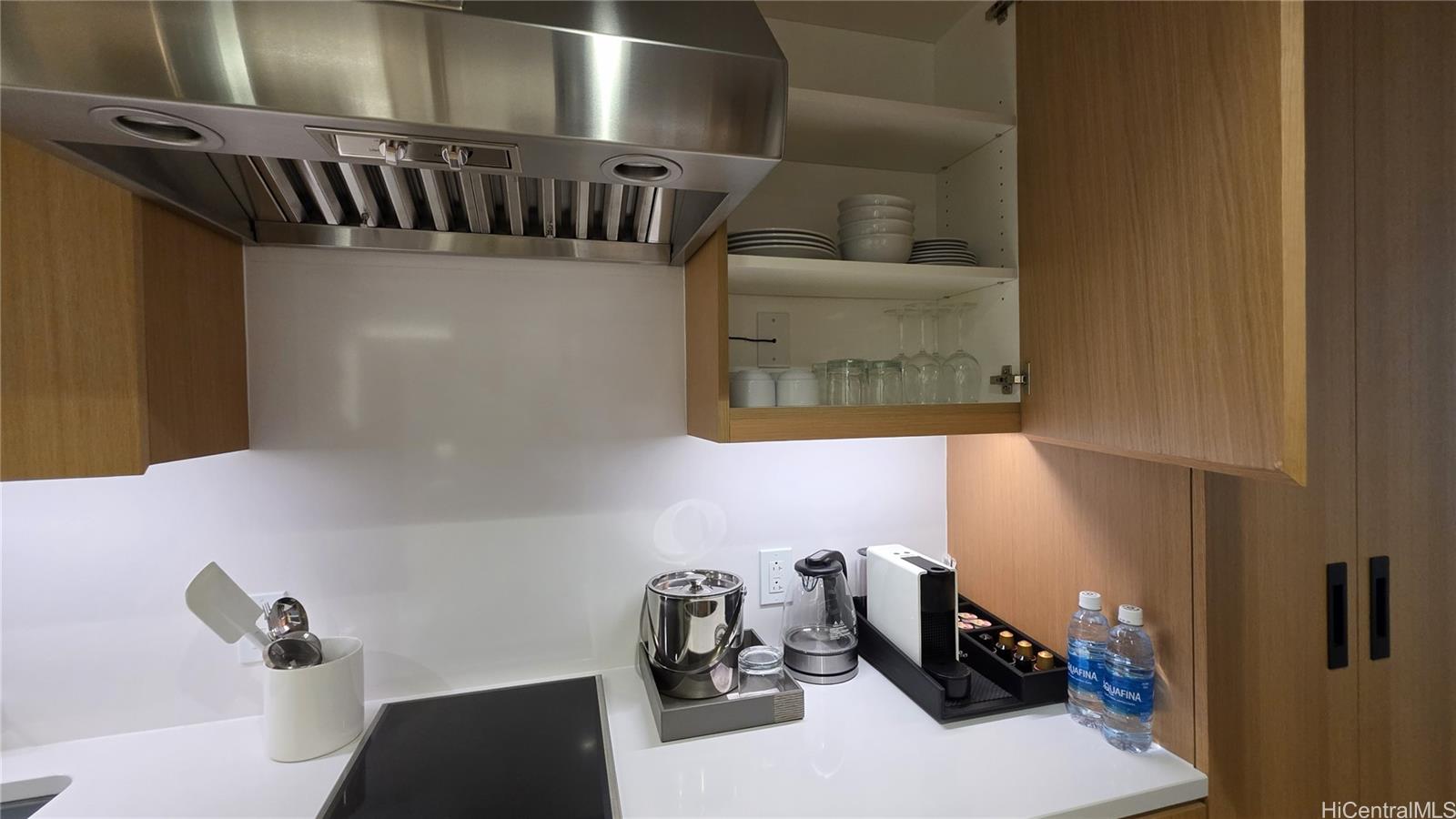 Sky Ala Moana East condo # 3704, Honolulu, Hawaii - photo 6 of 14