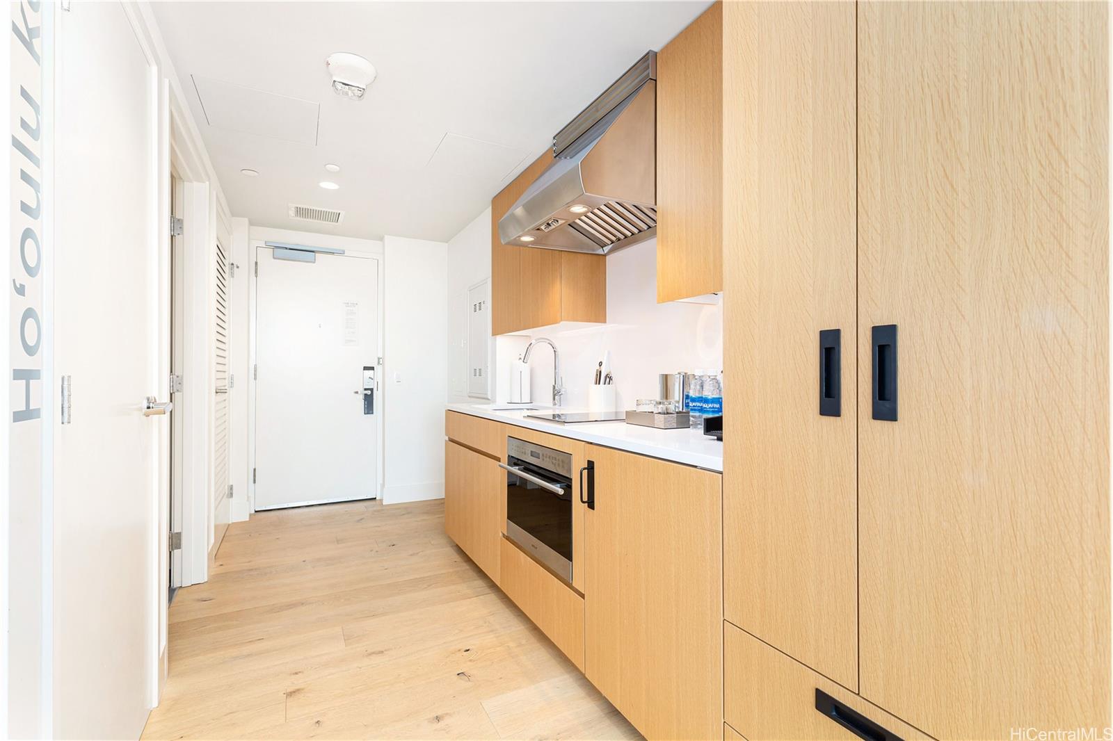 Sky Ala Moana East condo # 3808, Honolulu, Hawaii - photo 4 of 25