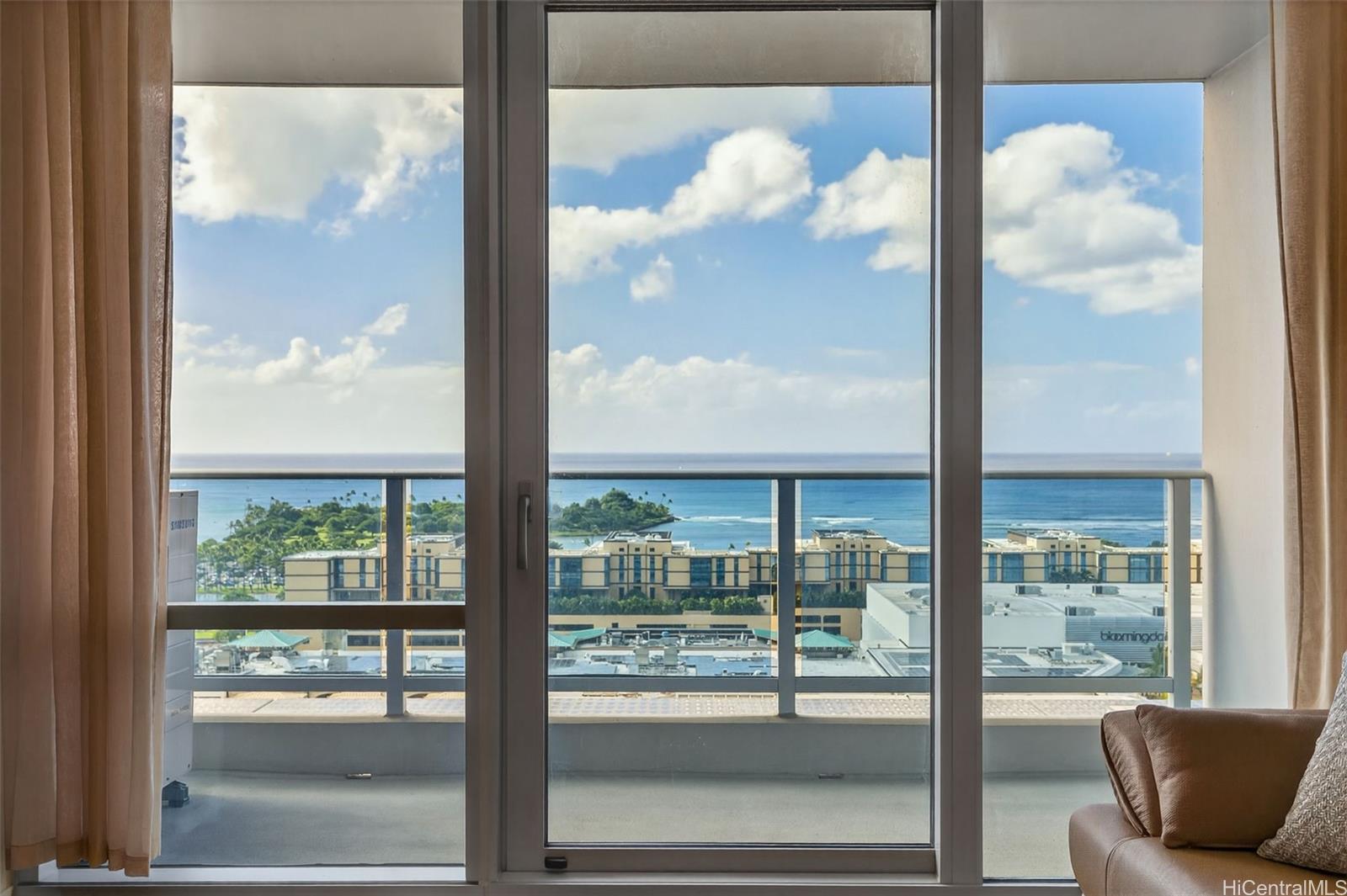 The Central Ala Moana condo # 2009, Honolulu, Hawaii - photo 3 of 25