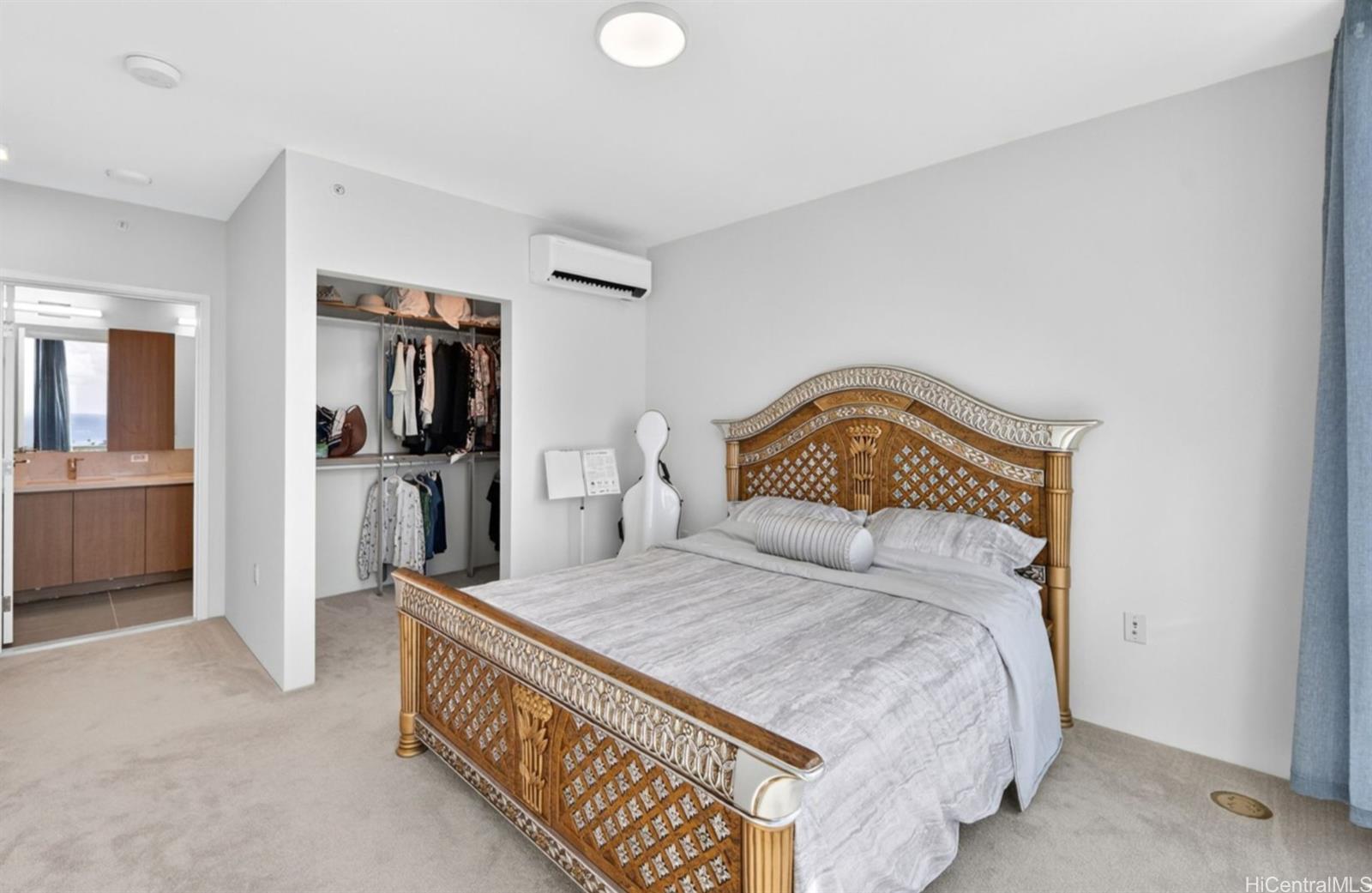 The Central Ala Moana condo # 2009, Honolulu, Hawaii - photo 8 of 24