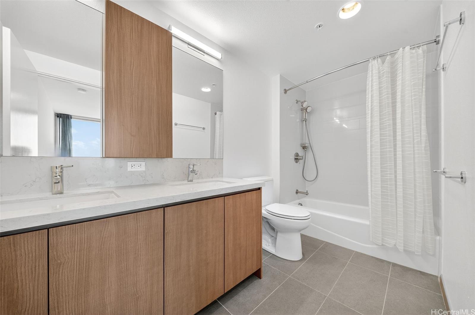 The Central Ala Moana condo # 2009, Honolulu, Hawaii - photo 9 of 24