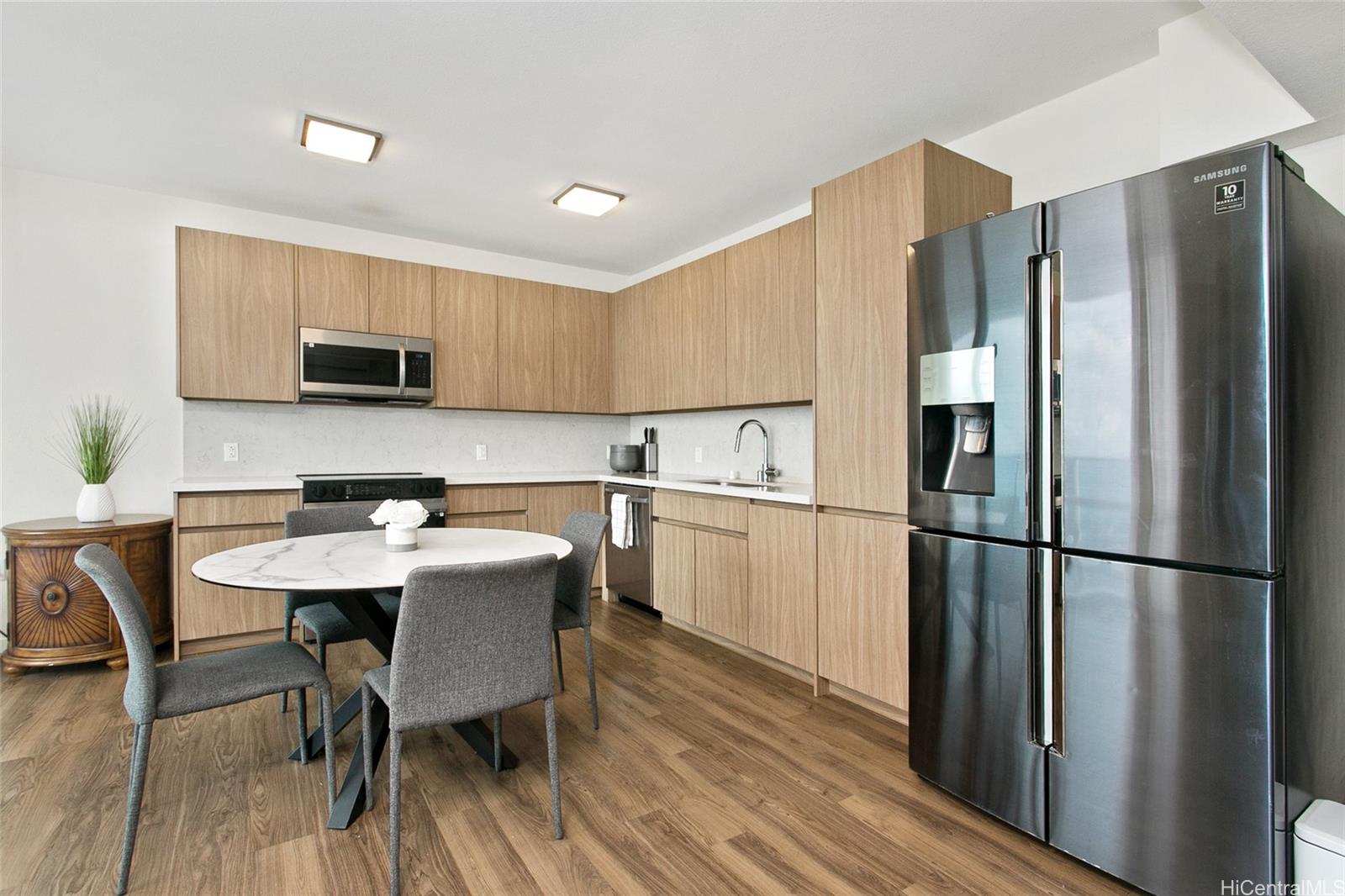 The Central Ala Moana condo # 2512, Honolulu, Hawaii - photo 3 of 20