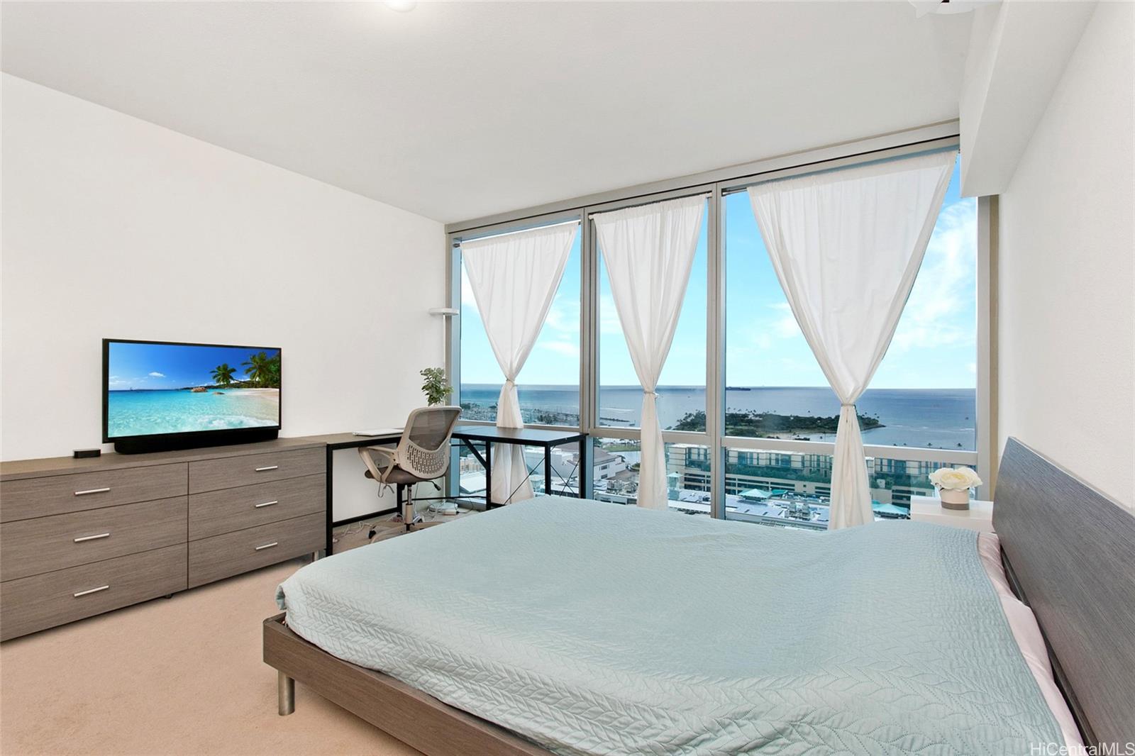 The Central Ala Moana condo # 2512, Honolulu, Hawaii - photo 4 of 20