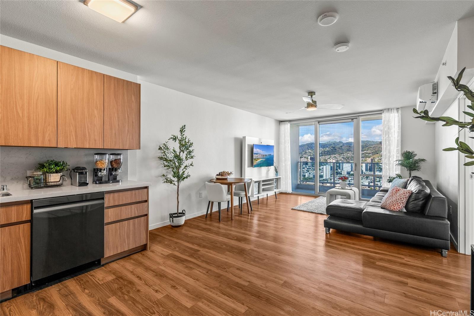 The Central Ala Moana condo # 3604, Honolulu, Hawaii - photo 5 of 25