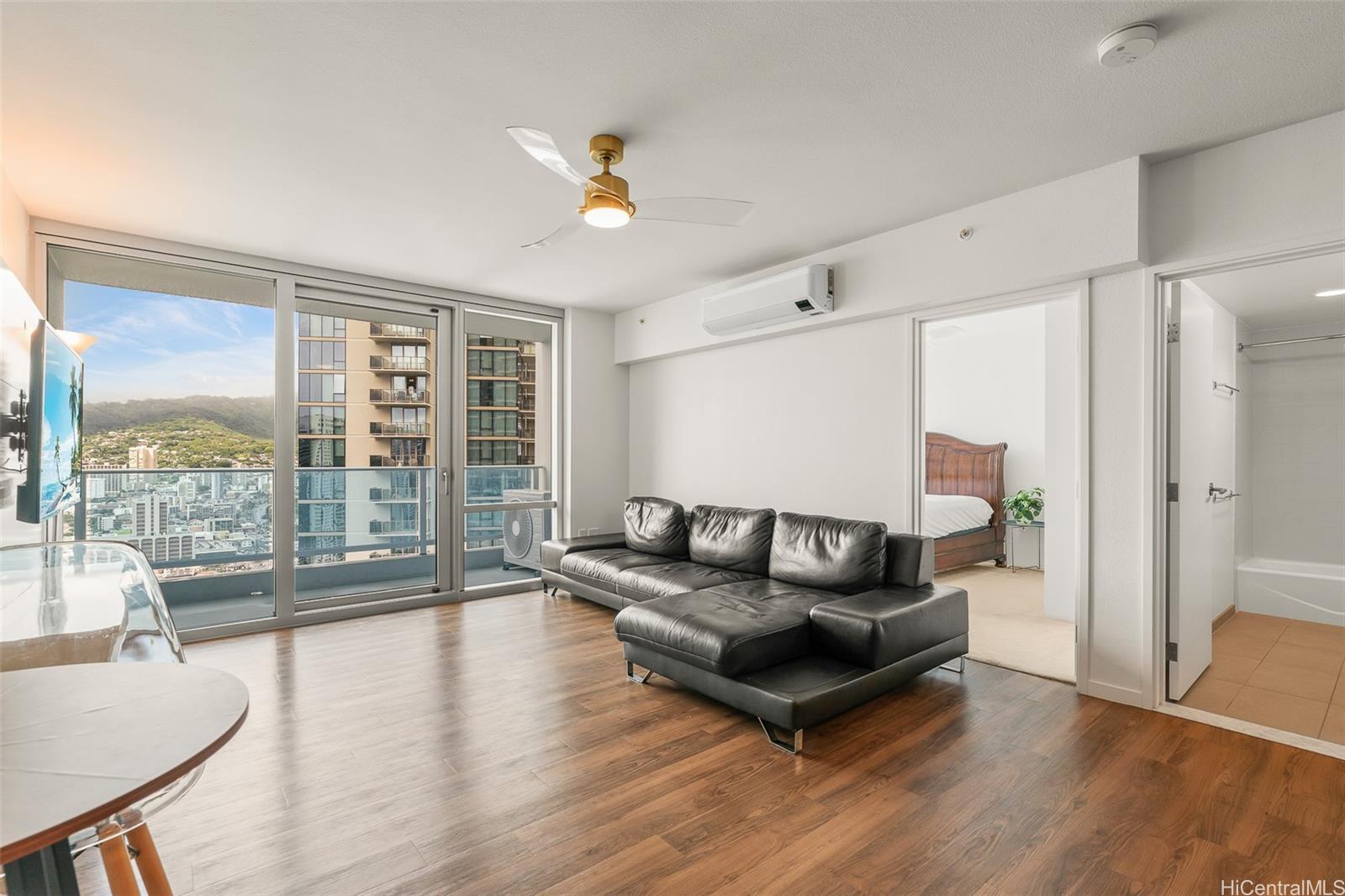 1391 Kapiolani Blvd Honolulu - Rental - photo 2 of 23