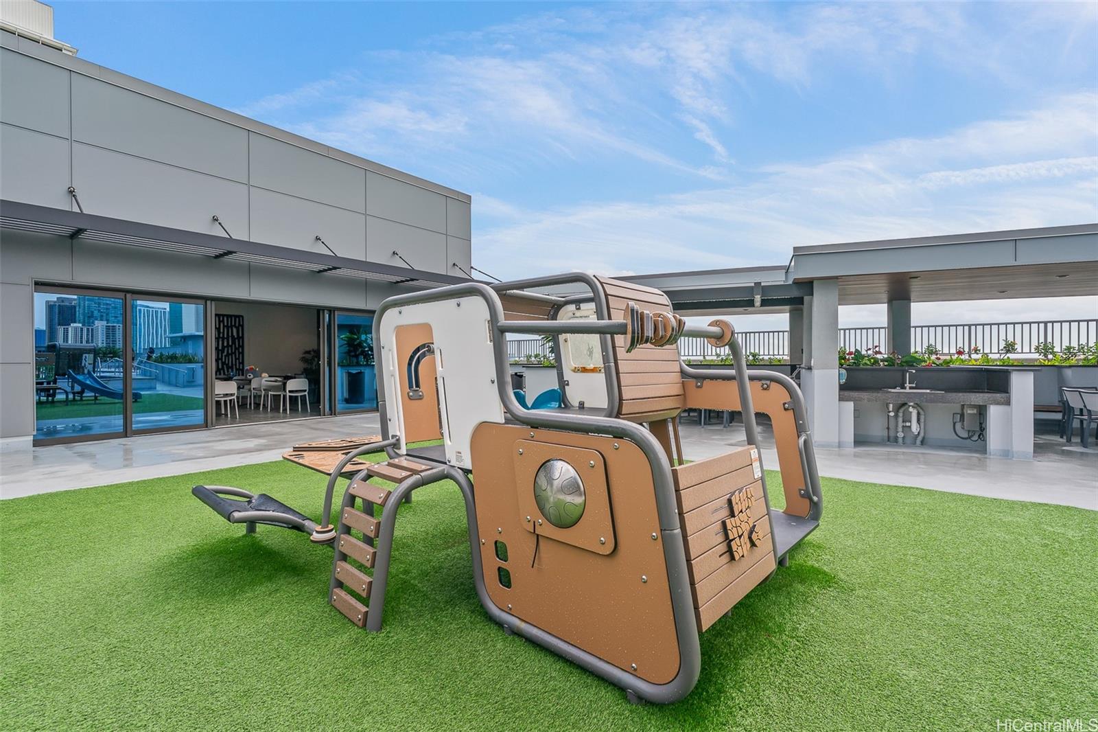 1391 Kapiolani Blvd Honolulu - Rental - photo 19 of 23