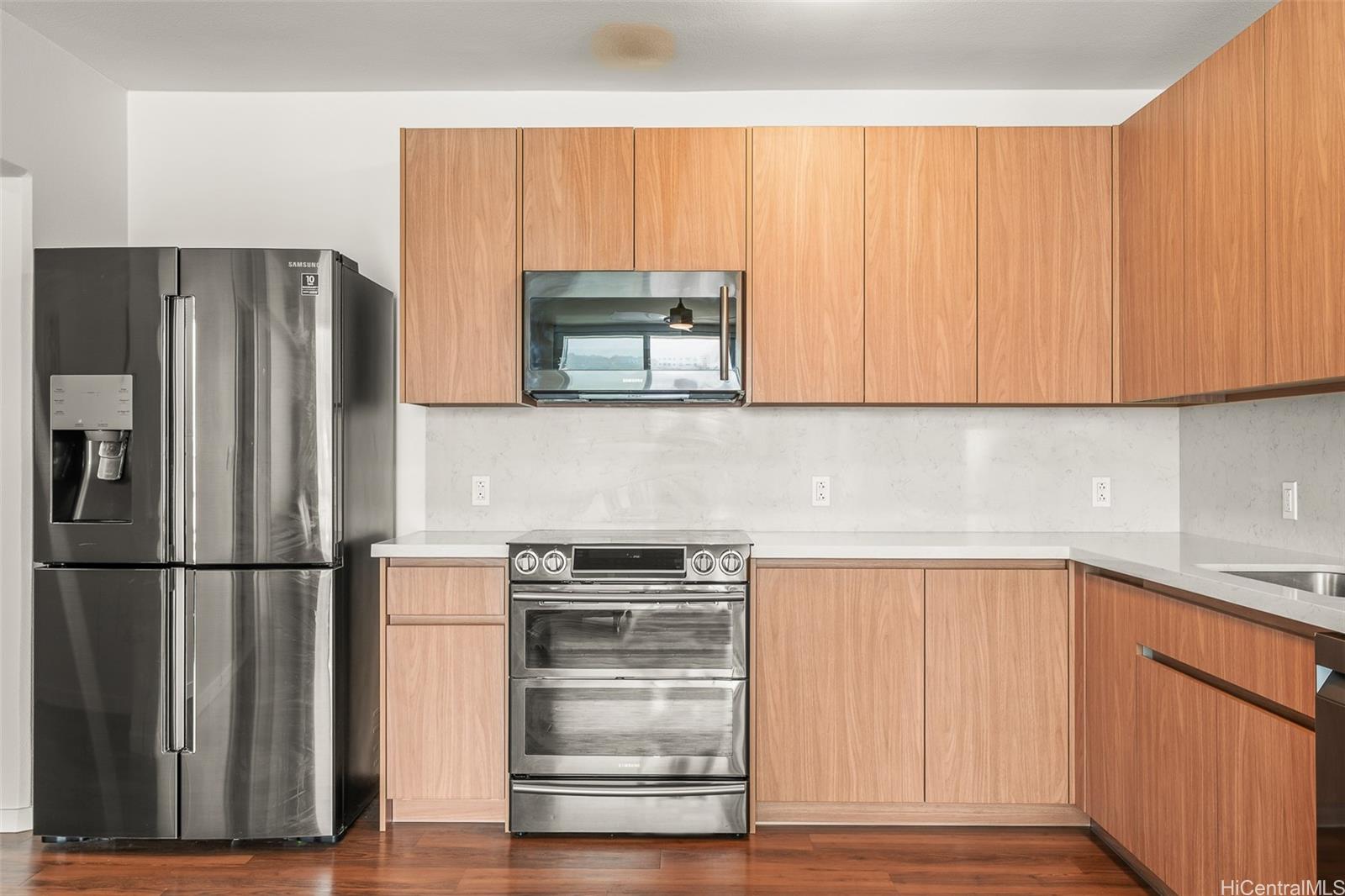 1391 Kapiolani Blvd Honolulu - Rental - photo 5 of 23