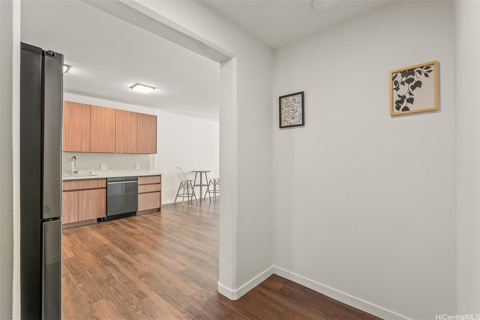 1391 Kapiolani Blvd Honolulu - Rental - photo 6 of 23