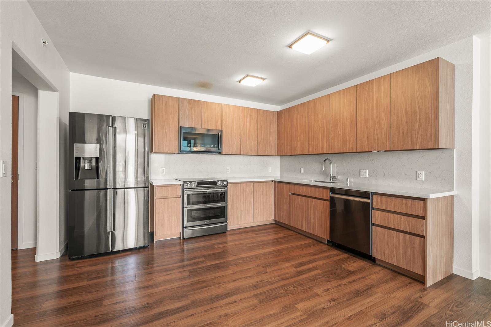 1391 Kapiolani Blvd Honolulu - Rental - photo 8 of 23