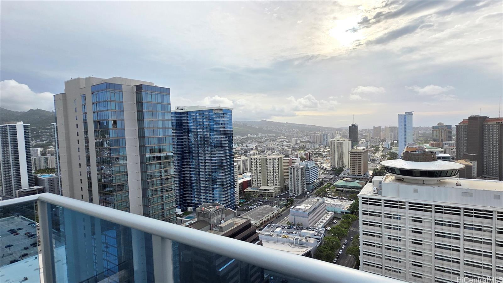 1391 Kapiolani Blvd Honolulu - Rental - photo 15 of 15