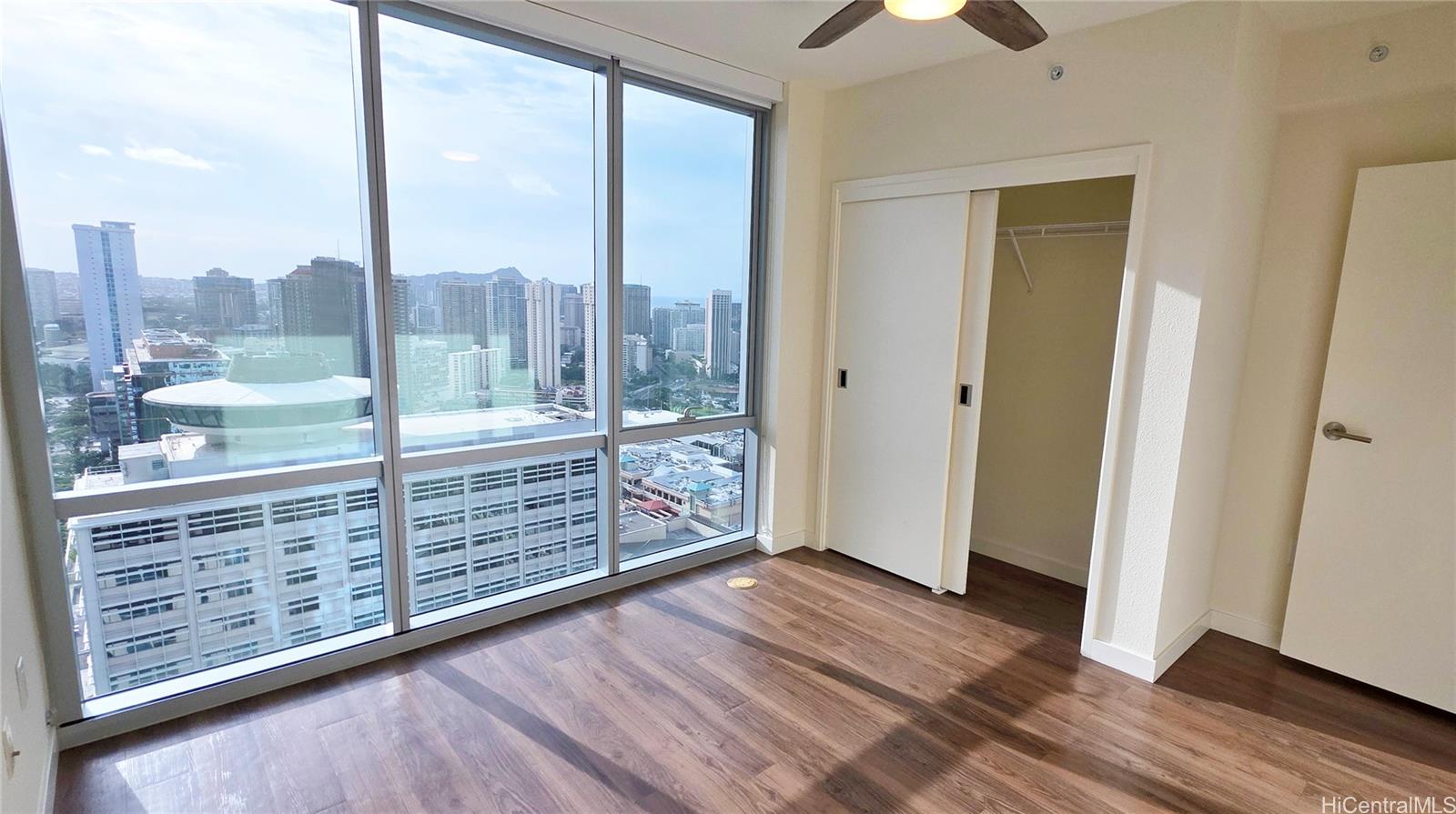 1391 Kapiolani Blvd Honolulu - Rental - photo 5 of 15