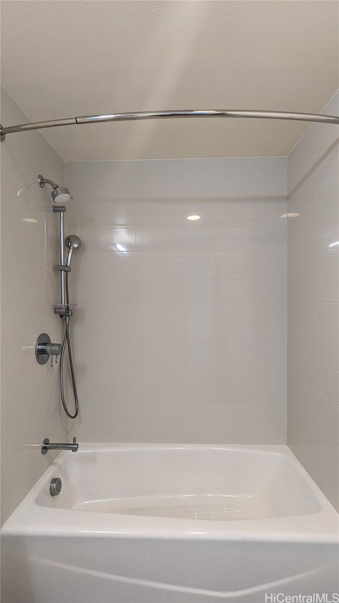 1391 Kapiolani Blvd Honolulu - Rental - photo 11 of 23