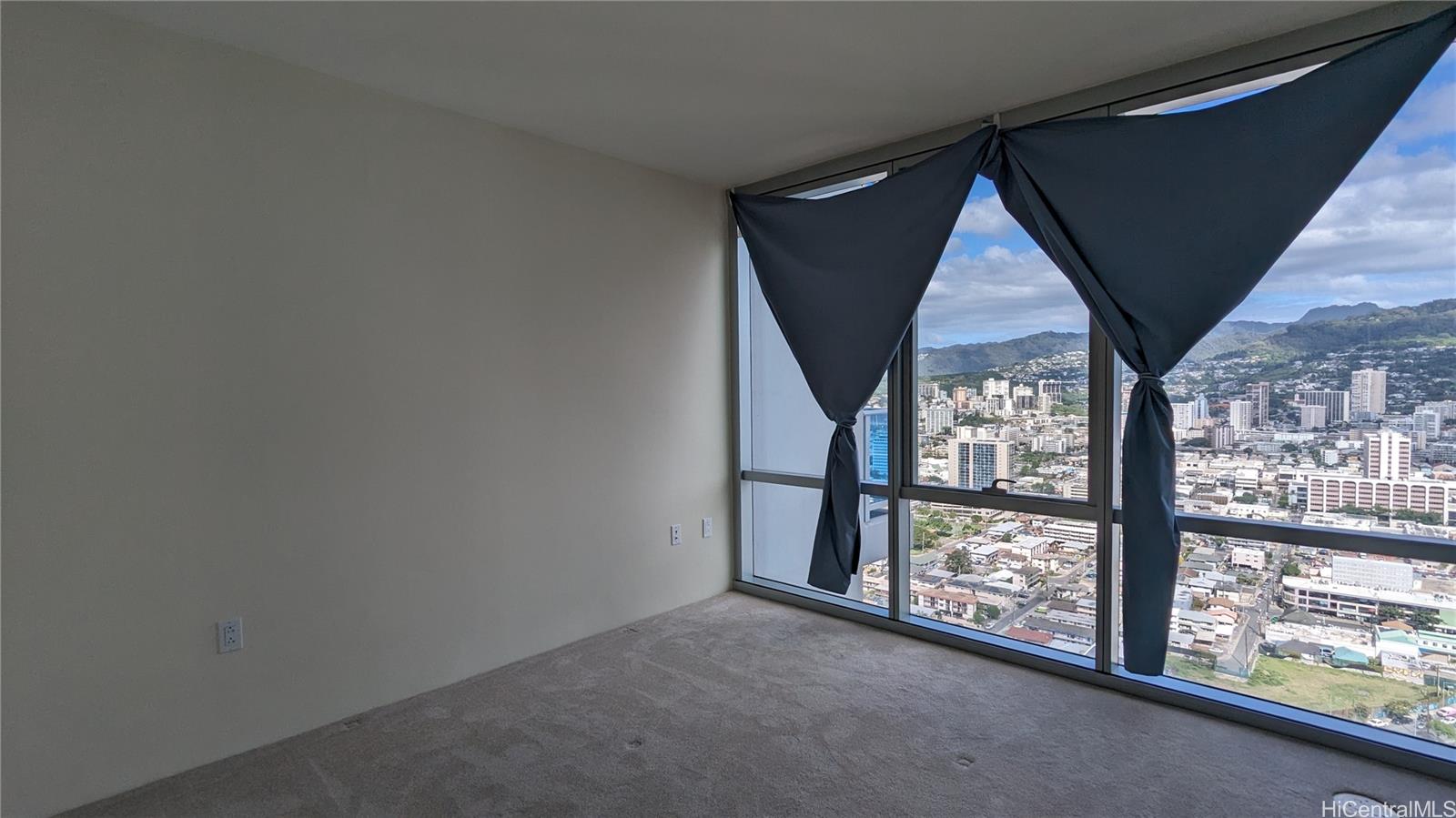 1391 Kapiolani Blvd Honolulu - Rental - photo 13 of 23