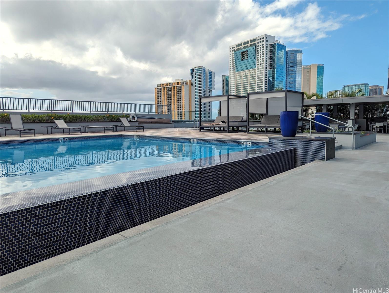 1391 Kapiolani Blvd Honolulu - Rental - photo 22 of 23