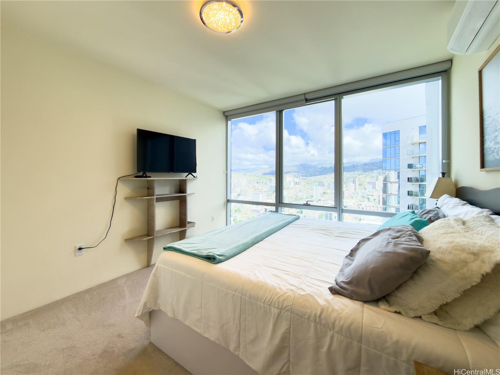 The Central Ala Moana condo # 4005, Honolulu, Hawaii - photo 4 of 13