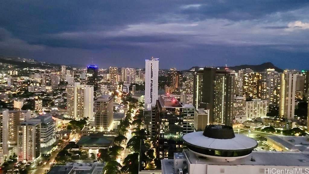 The Central Ala Moana condo # 4007, Honolulu, Hawaii - photo 8 of 24