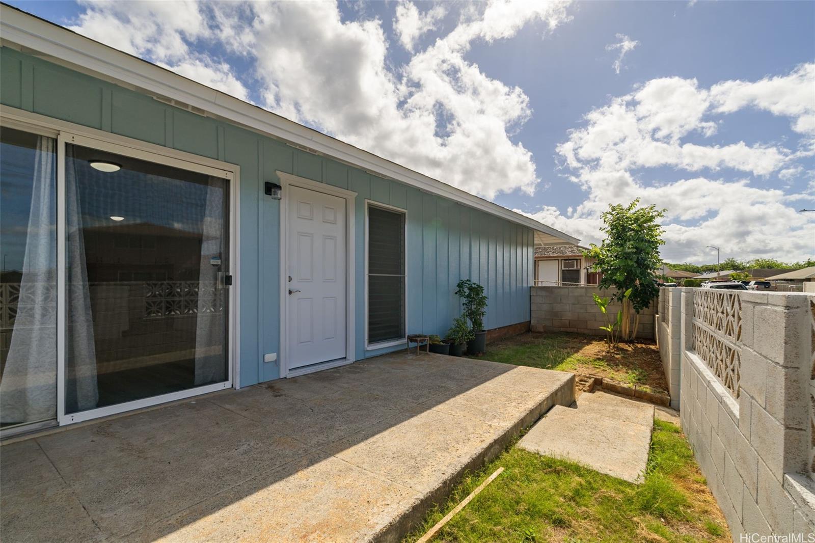 1395/1397  Hooli Circle Pearl City-upper, PearlCity home - photo 2 of 22