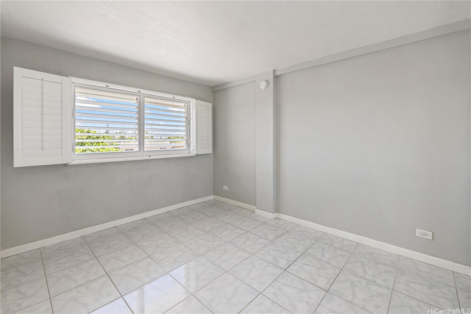 Meridian East condo # 406, Kailua, Hawaii - photo 12 of 25