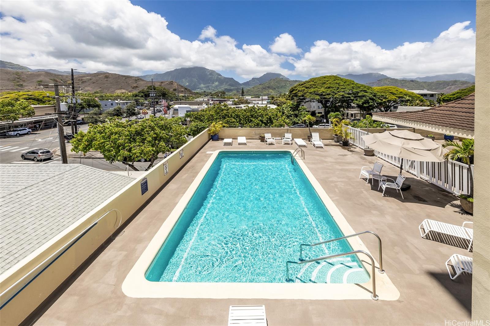 Meridian East condo # 406, Kailua, Hawaii - photo 22 of 25