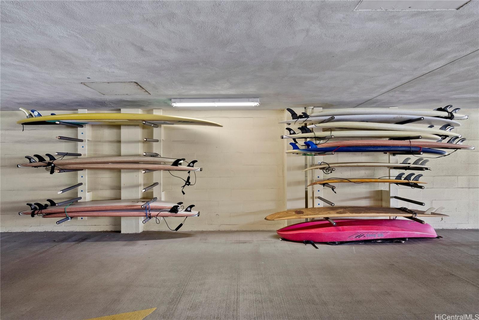 Meridian East condo # 806, Kailua, Hawaii - photo 22 of 25