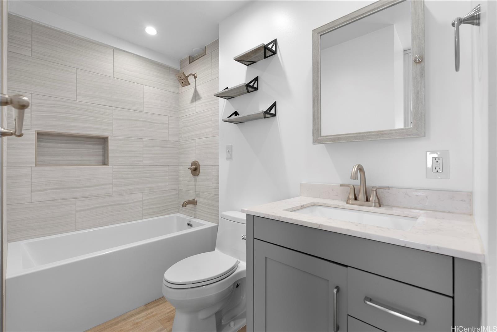 Meridian East condo # 806, Kailua, Hawaii - photo 8 of 25