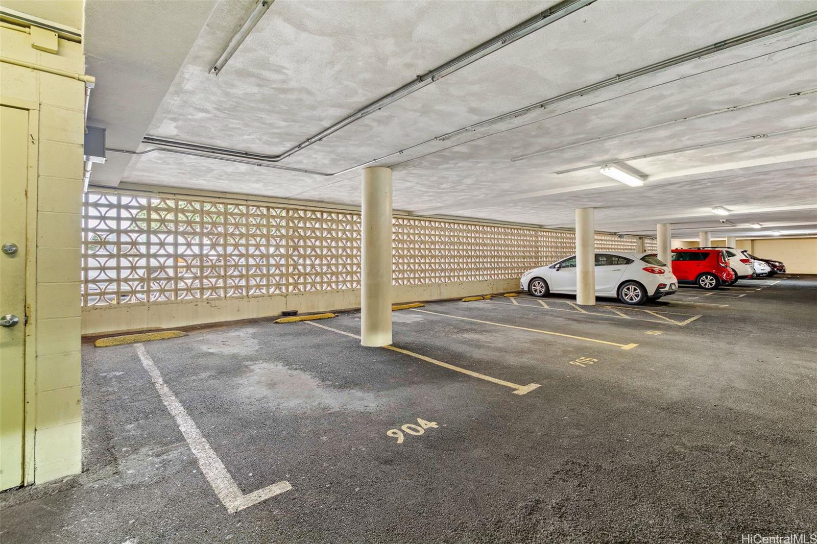 Meridian East condo # 904, Kailua, Hawaii - photo 18 of 25