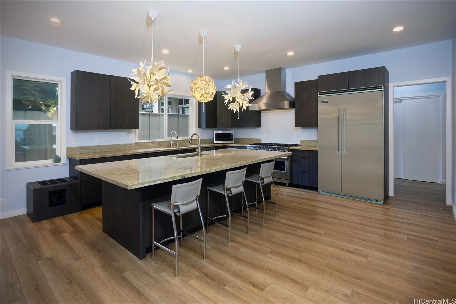 14  Hakumele Pl Old Pali, Honolulu home - photo 3 of 25