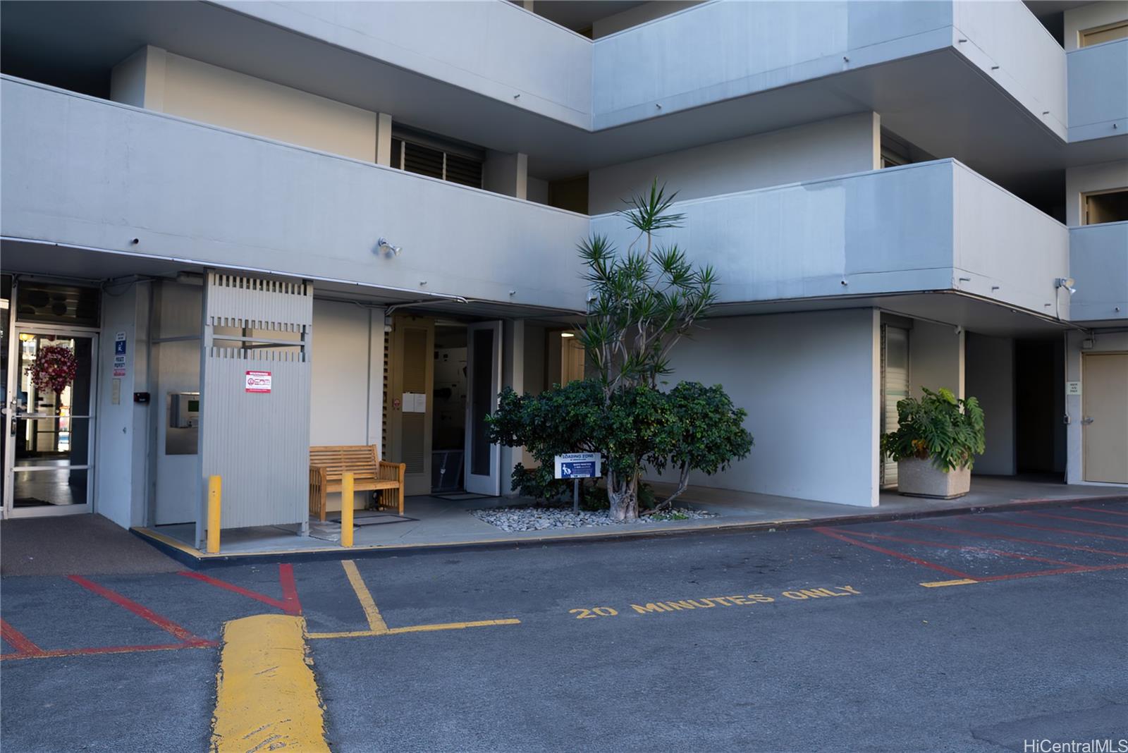 Barclay condo # 102, Honolulu, Hawaii - photo 22 of 25