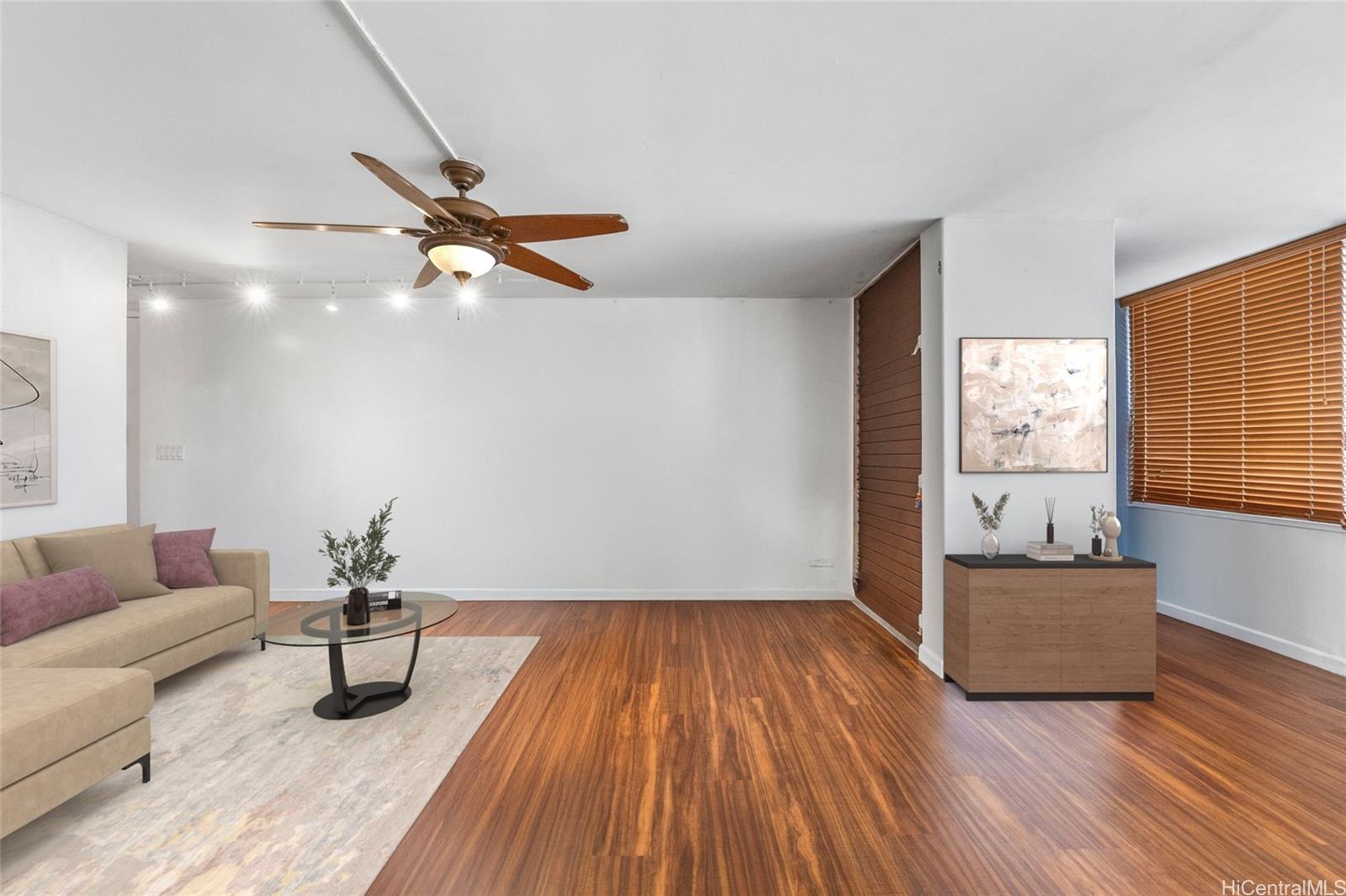 Barclay condo # 302, Honolulu, Hawaii - photo 2 of 21