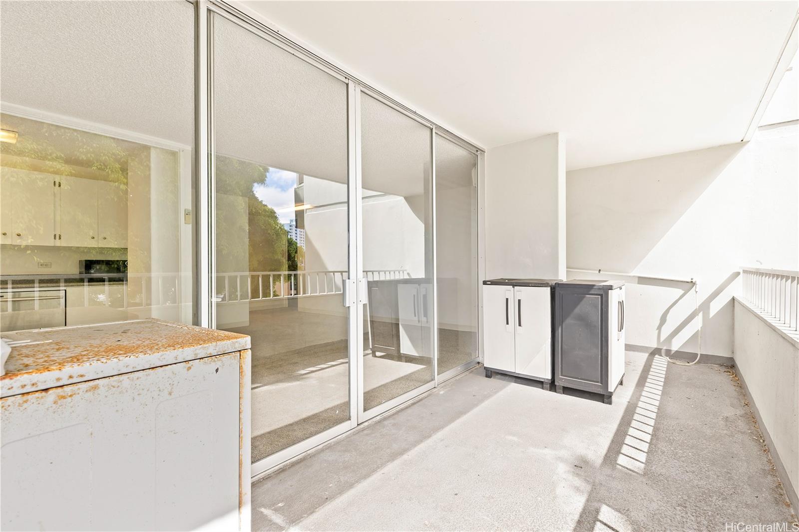 Barclay condo # 405, Honolulu, Hawaii - photo 21 of 25