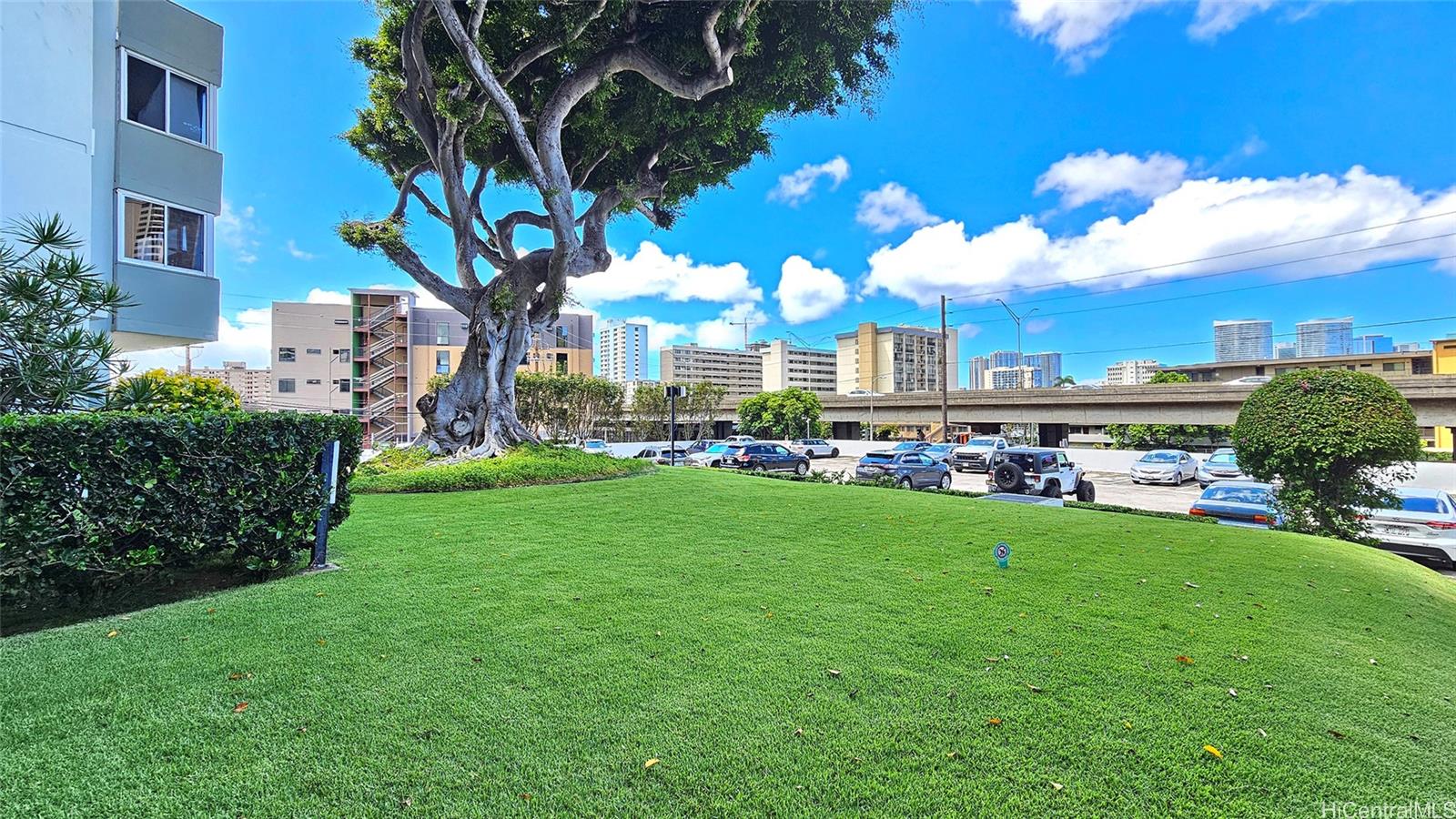 Barclay condo # 406, Honolulu, Hawaii - photo 18 of 25