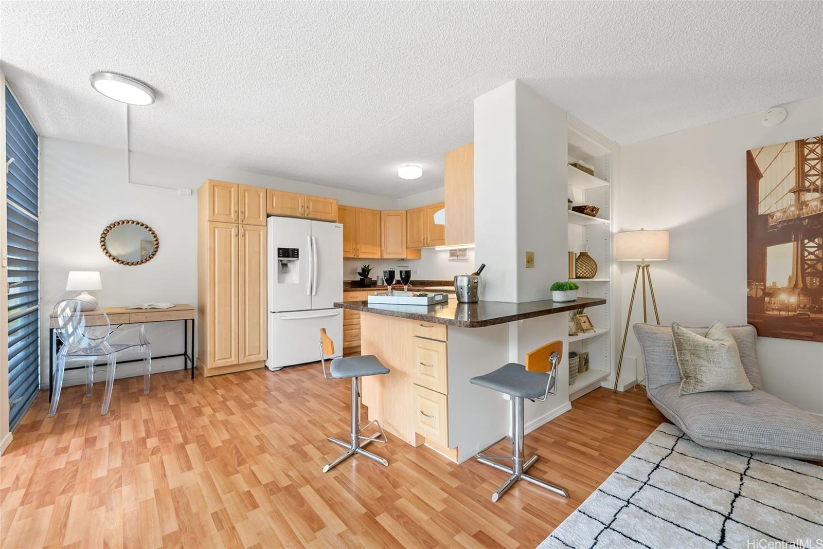 Barclay condo # 505, Honolulu, Hawaii - photo 8 of 19